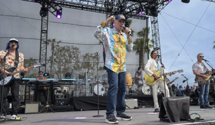 “Brother in Music”: The Beach Boys’ Mike Love Pays Tribute to Brian Wilson at Songwriters Hall of Fame Gala in New York